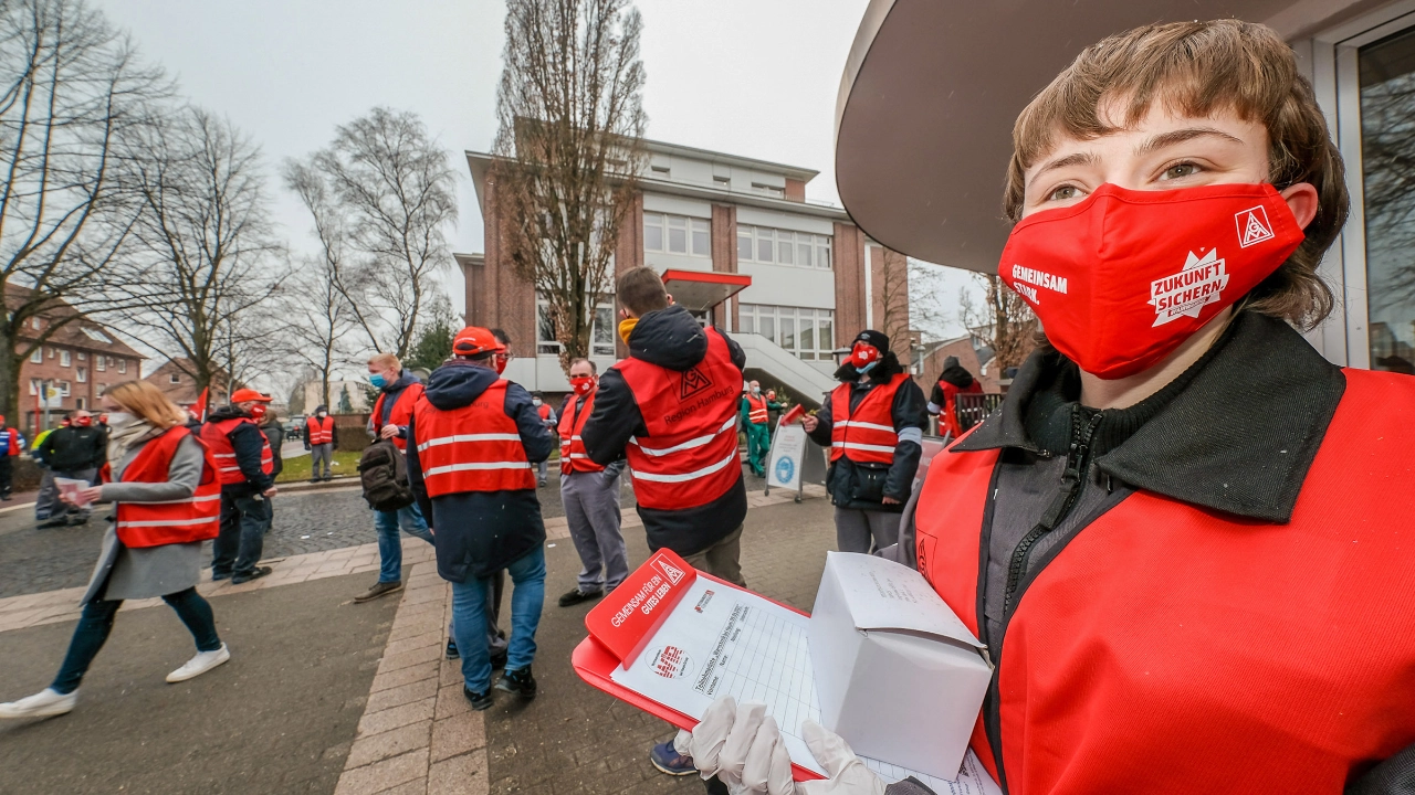 Tarifrunde M+E: Warnstreik bei Hauni in Hamburg