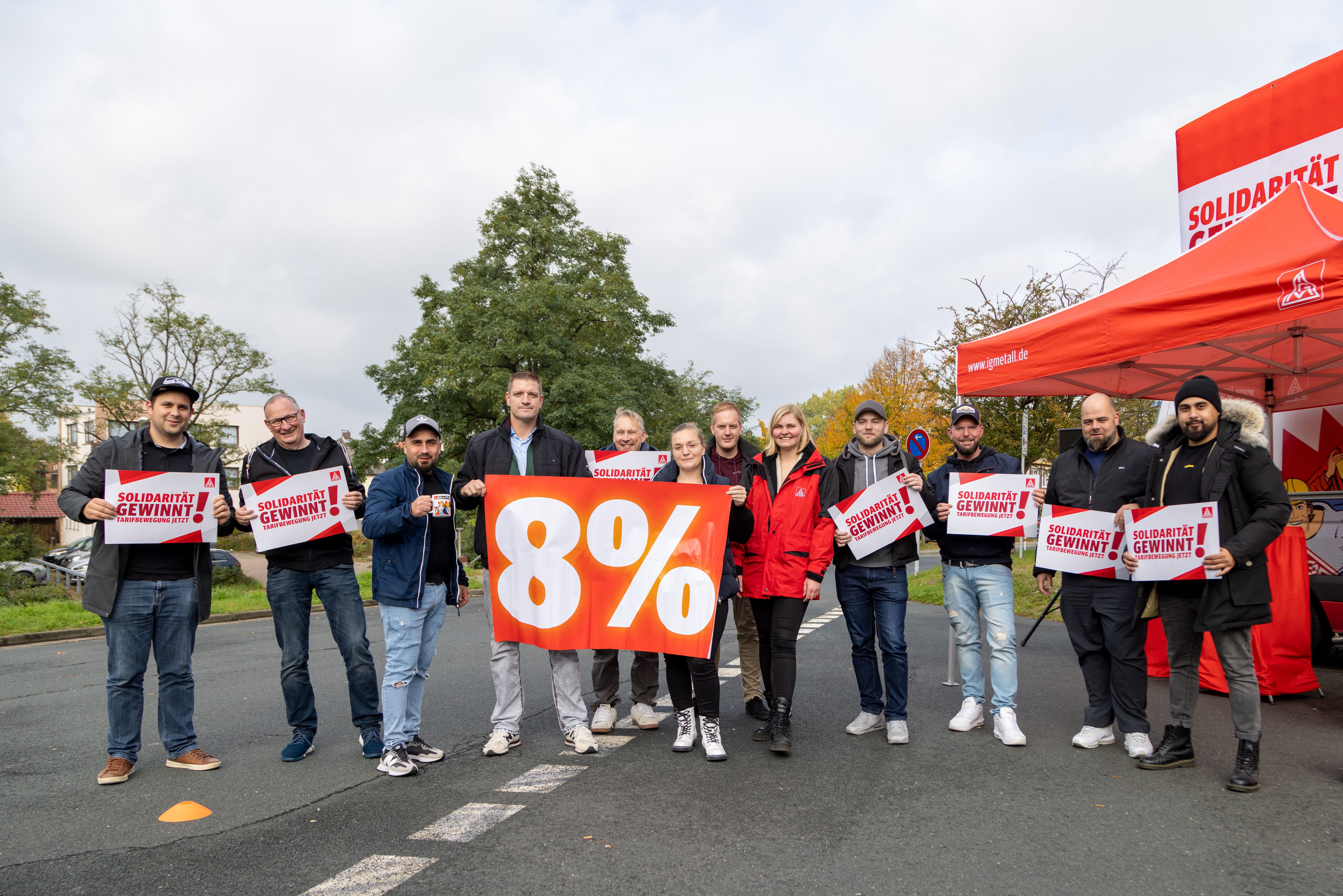 BR Zinkhütte zeigt auf der Abschlusskundgebung das sie hinter der Forderung stehen. 